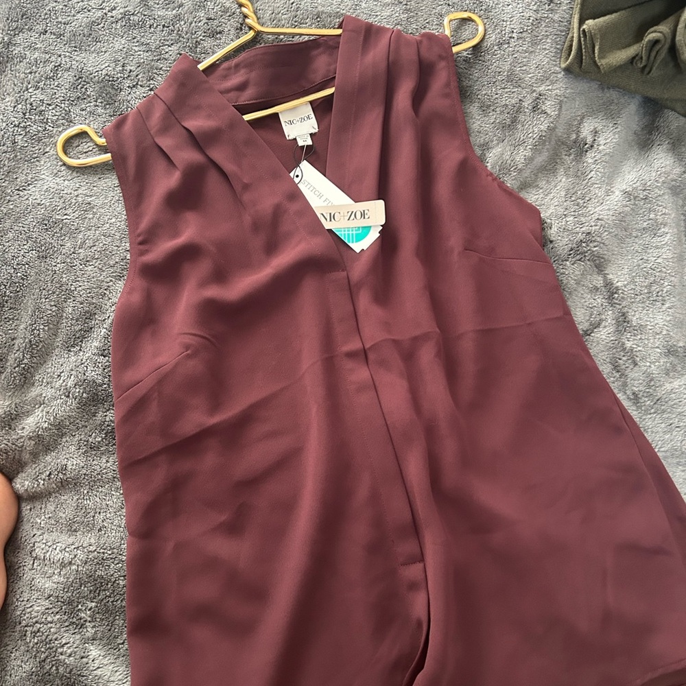 Chic Burgundy Sleeveless top